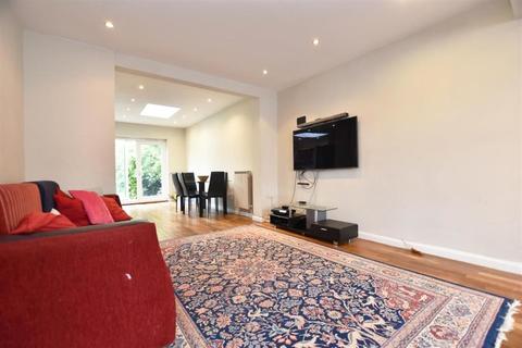 19 Alderwick Drive, Hounslow, TW3 1SF