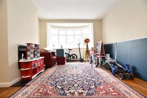19 Alderwick Drive, Hounslow, TW3 1SF