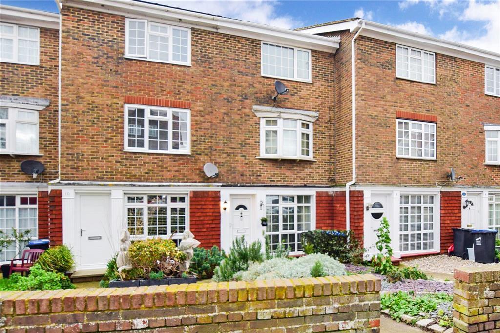 Westgate Bay Avenue, WestgateOnSea, Kent 3 bed terraced house for