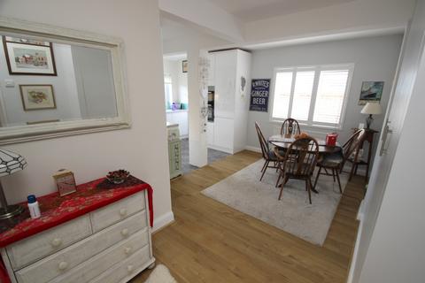109 Oregon Square, Orpington, BR6 8BE