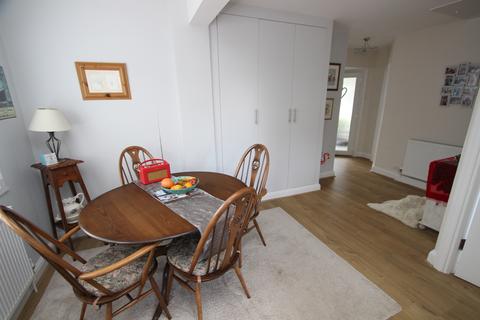 109 Oregon Square, Orpington, BR6 8BE