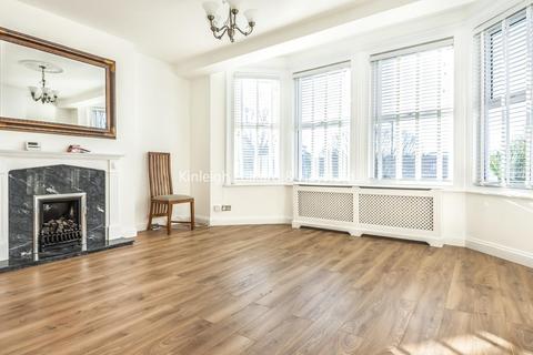 39c Culverley Road, London, SE6 2LD