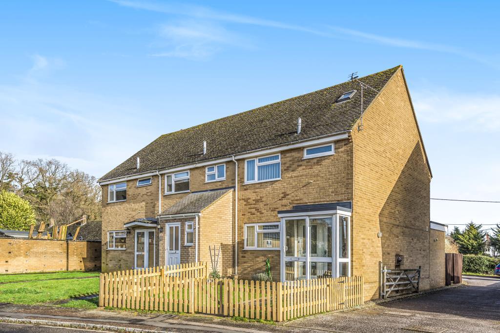 Combe, Oxfordshire, OX29 3 bed end of terrace house £345,000