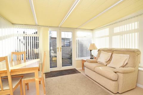 1 Avenue Close, Harrogate, HG2 7LJ