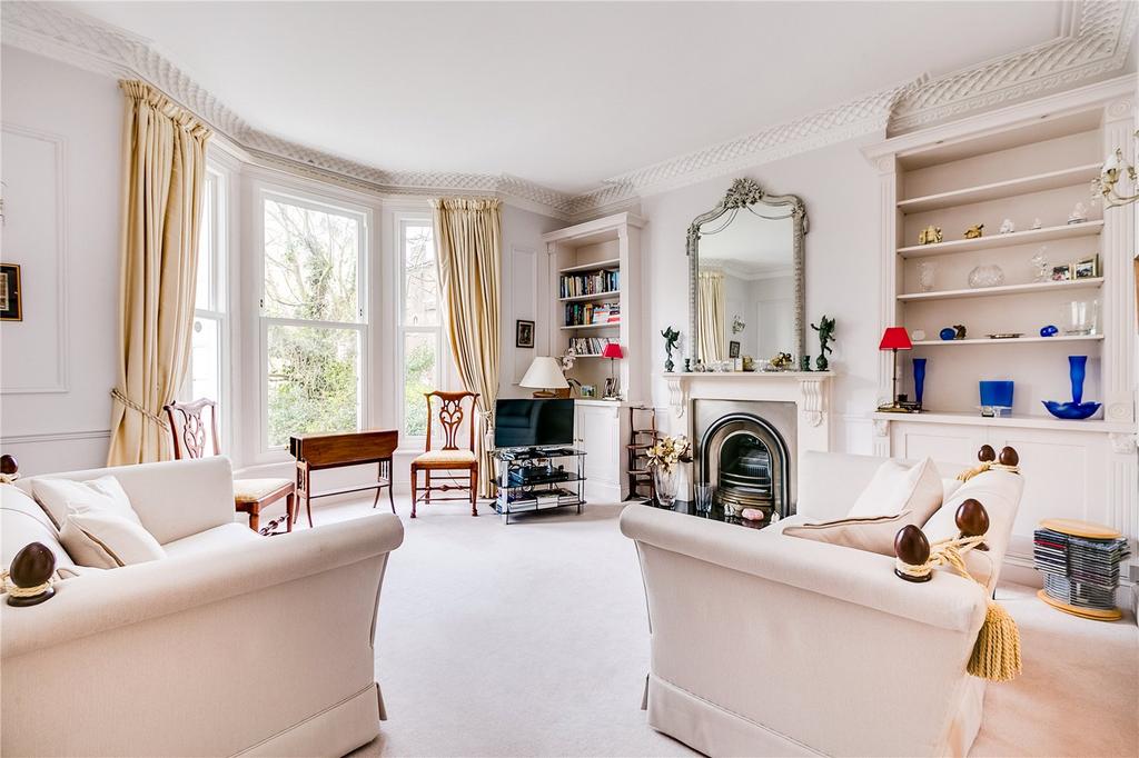 Montague Road, Richmond, Surrey 2 bed flat to rent £2,800 pcm (£646 pw)