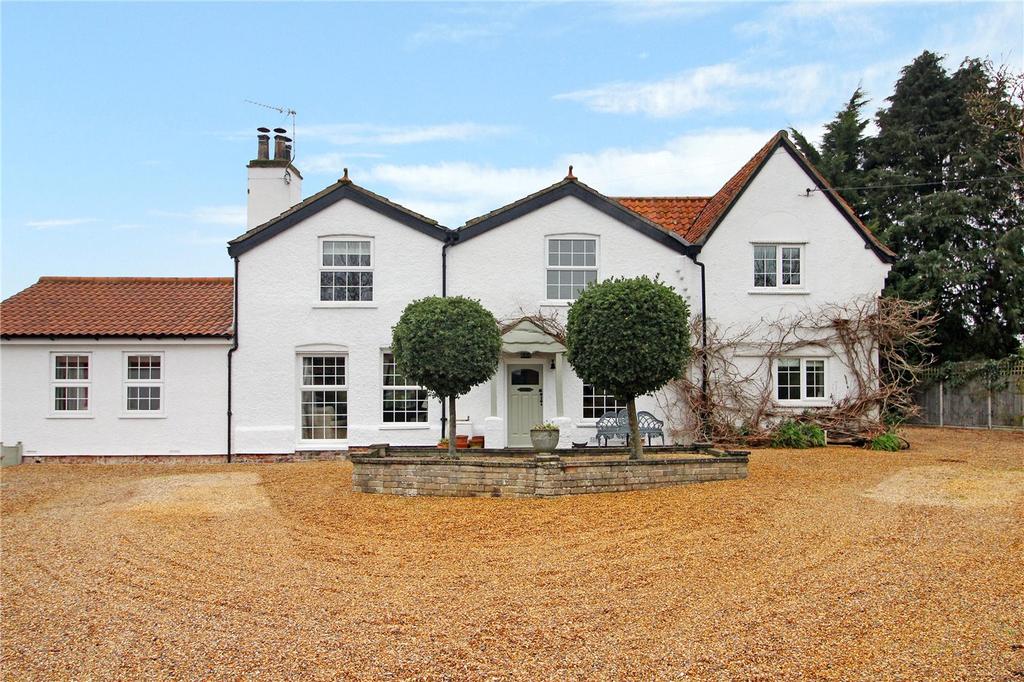 Blofield Corner Road, Blofield Heath, Norwich, Norfolk, NR13 5 bed