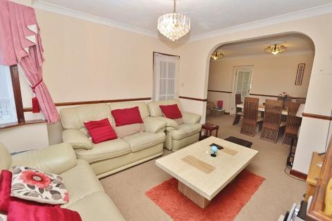7 Carter Close, Romford, RM5 2PB