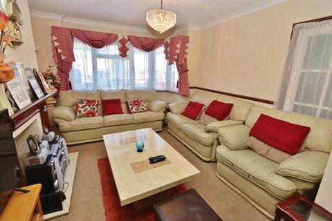 7 Carter Close, Romford, RM5 2PB