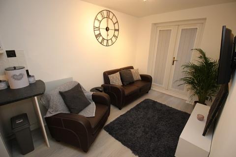 1 bedroom flat to rent, Queen Alexandra Road, High Wycombe, HP11