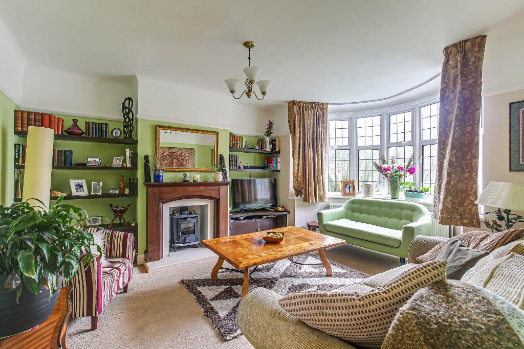 Norfolk Avenue, Sanderstead, CR2 8BN 4 bed semidetached house £725,000