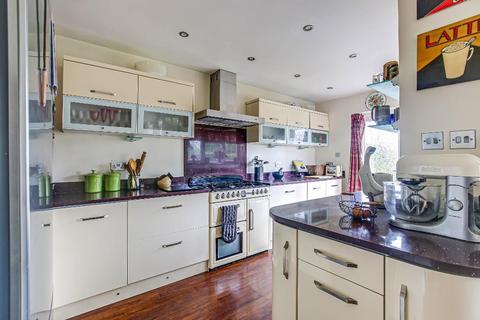 24 Norfolk Avenue, South Croydon, CR2 8BN