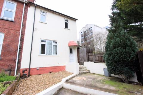 4 bedroom end of terrace house to rent - Taddiforde Road, Exeter