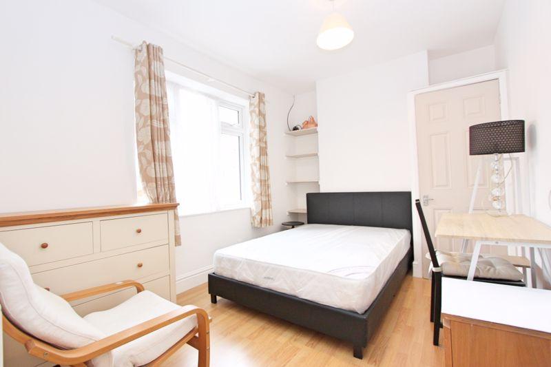 Taddiford Road, Exeter 4 bed end of terrace house to rent £2,260 pcm