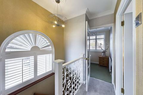 14 Lowlands Road, Aveley, South Ockendon, RM15 4ED