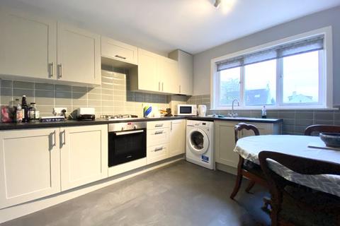 39 Alloway, Ayr, KA7 4PY
