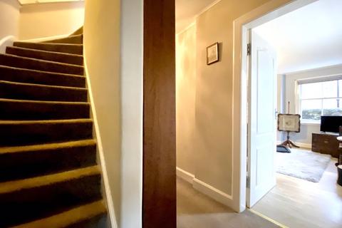 39 Alloway, Ayr, KA7 4PY