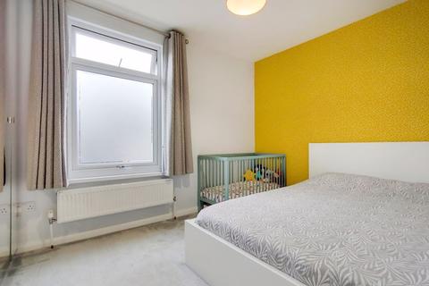 10 Salisbury Road, London, SE25 5DU