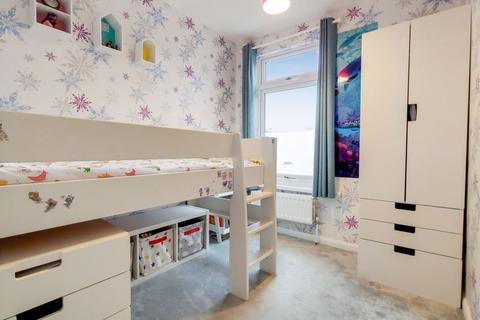 10 Salisbury Road, London, SE25 5DU