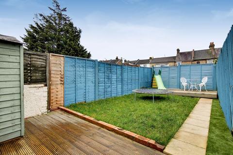 10 Salisbury Road, London, SE25 5DU
