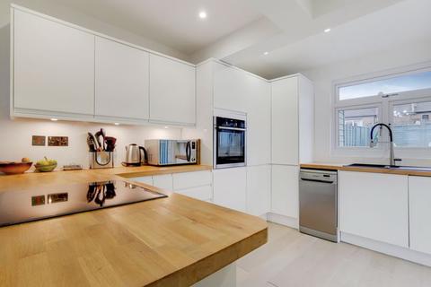 10 Salisbury Road, London, SE25 5DU