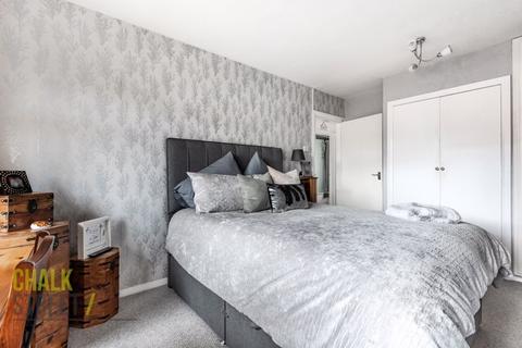150 Chelmsford Avenue, Romford, RM5 3XH