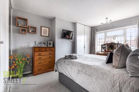 150 Chelmsford Avenue, Romford, RM5 3XH