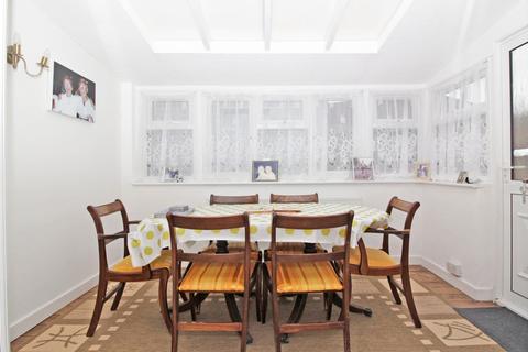56 Pontefract Road, Bromley, BR1 4RB