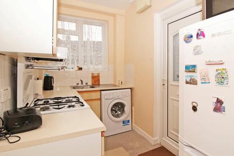56 Pontefract Road, Bromley, BR1 4RB