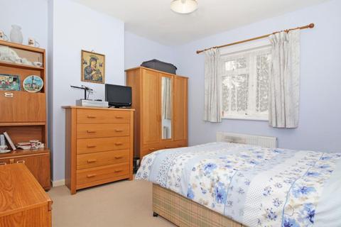 56 Pontefract Road, Bromley, BR1 4RB