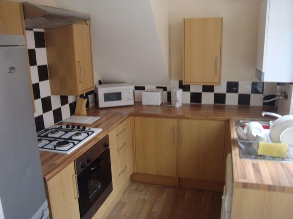 Dacre Street, South Shields 3 bed flat £450 pcm (£104 pw)