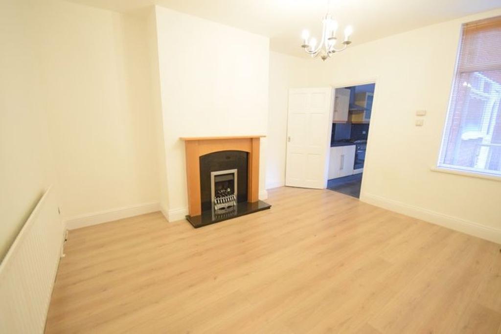 Coleridge Avenue, South Shields 2 bed flat £475 pcm (£110 pw)