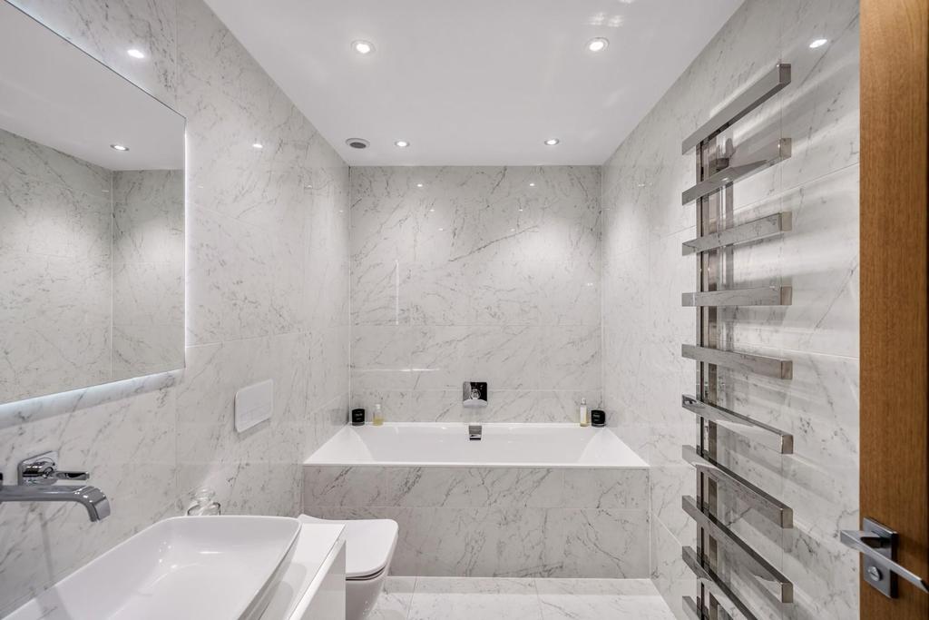 Ground floor bathroom