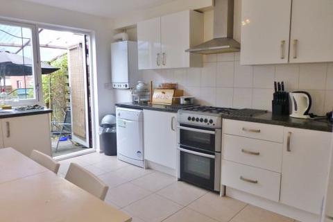 64 Allingham Close, London, W7 1NB