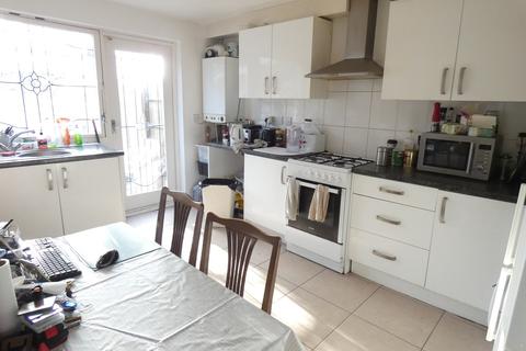 64 Allingham Close, London, W7 1NB