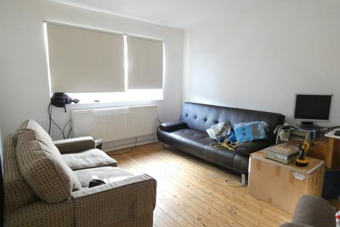 64 Allingham Close, London, W7 1NB