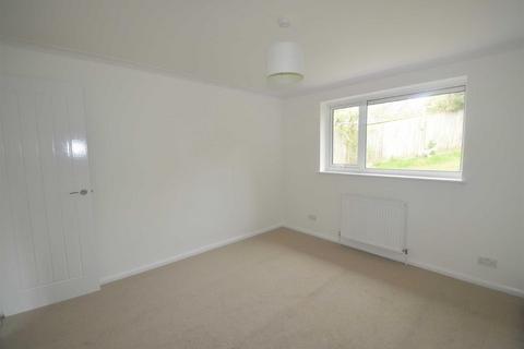 3 bedroom detached bungalow to rent, Mill Rise, Heathfield