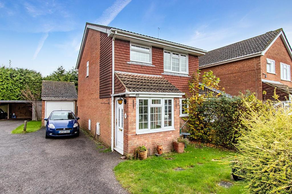 Eridge Drive, Crowborough 3 bed detached house £1,350 pcm (£312 pw)