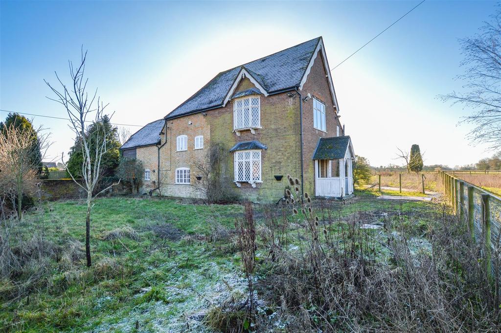 The Rye, Eaton Bray, Dunstable 6 bed detached house £699,950