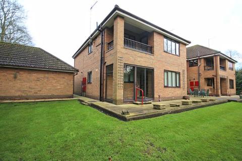 11 Bladons Walk, Kirk Ella, Hull, HU10 7AX