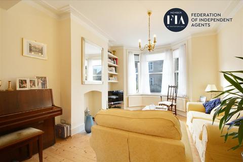 13 Brook Road South, Brentford, TW8 0NN