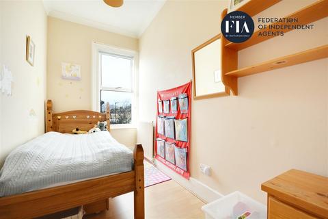 13 Brook Road South, Brentford, TW8 0NN