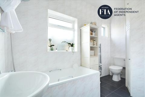 13 Brook Road South, Brentford, TW8 0NN