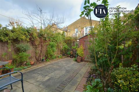 13 Brook Road South, Brentford, TW8 0NN
