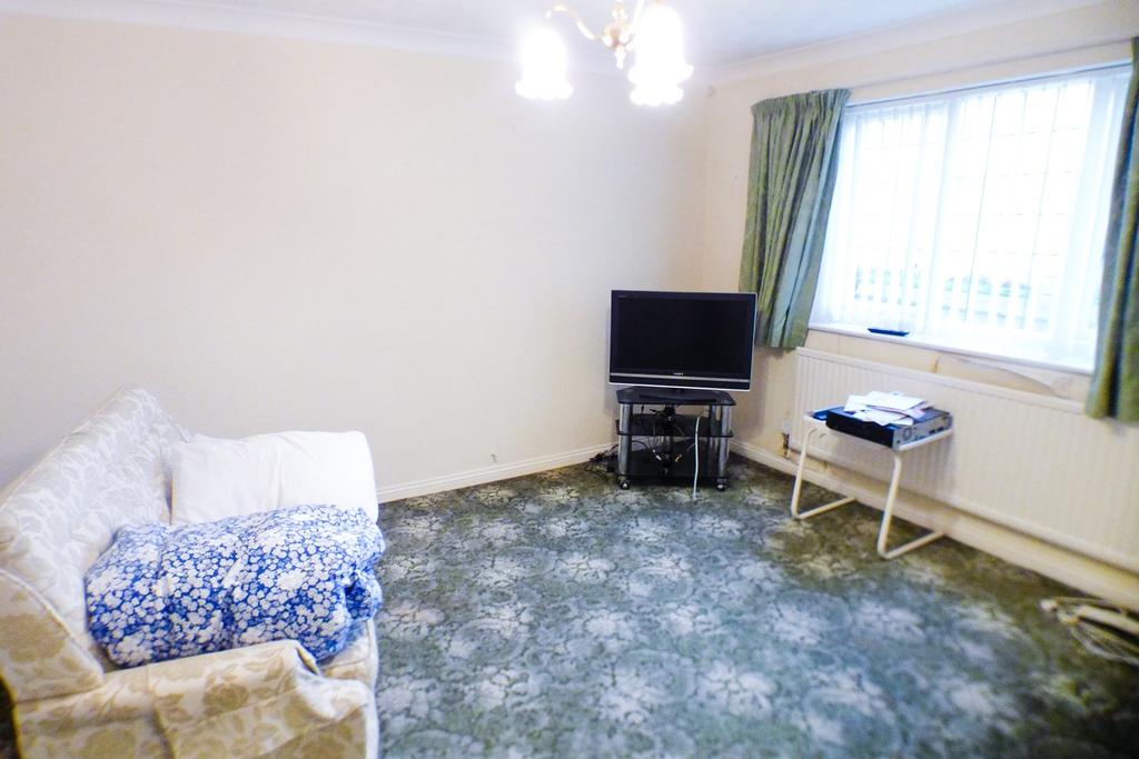 Quenby Way, Bromham, Bedfordshire, MK43 3 bed detached house £330,000