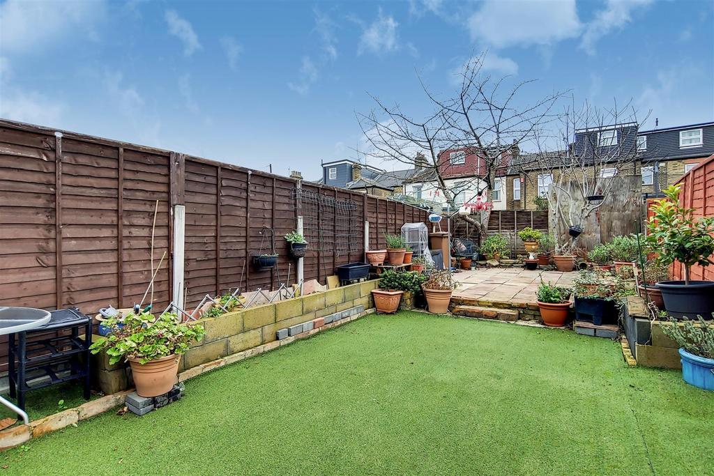 9 Patio-1.jpg