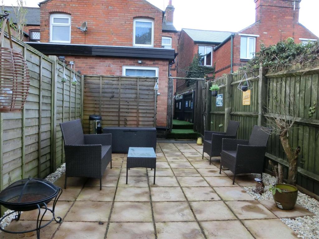 Alcester Road 293 garden 2.jpg