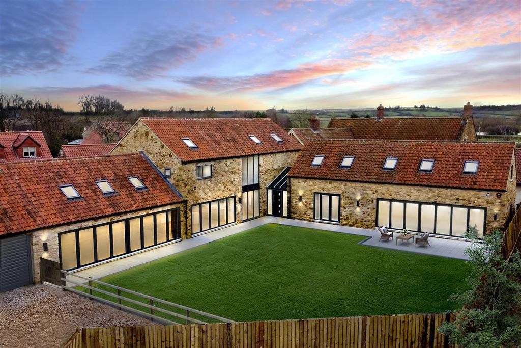 Hough Road, Frieston, Grantham 5 bed barn conversion £895,000