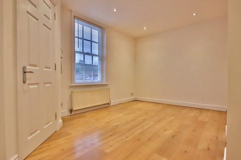 Flat 1, 13 Sansome Place, Worcester, WR1 1UA
