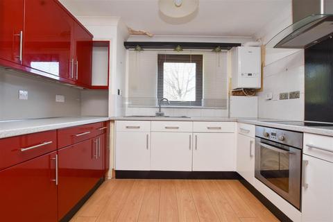 1 Bodmin Close, Eastbourne, BN20 8HZ