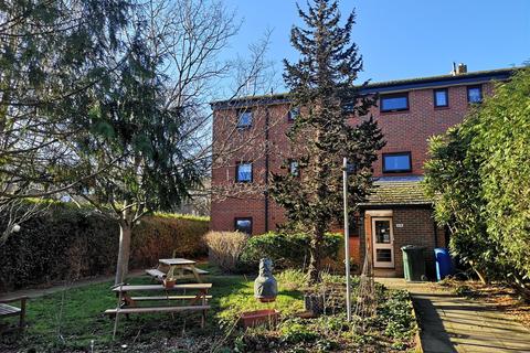 1 Bodmin Close, Eastbourne, BN20 8HZ